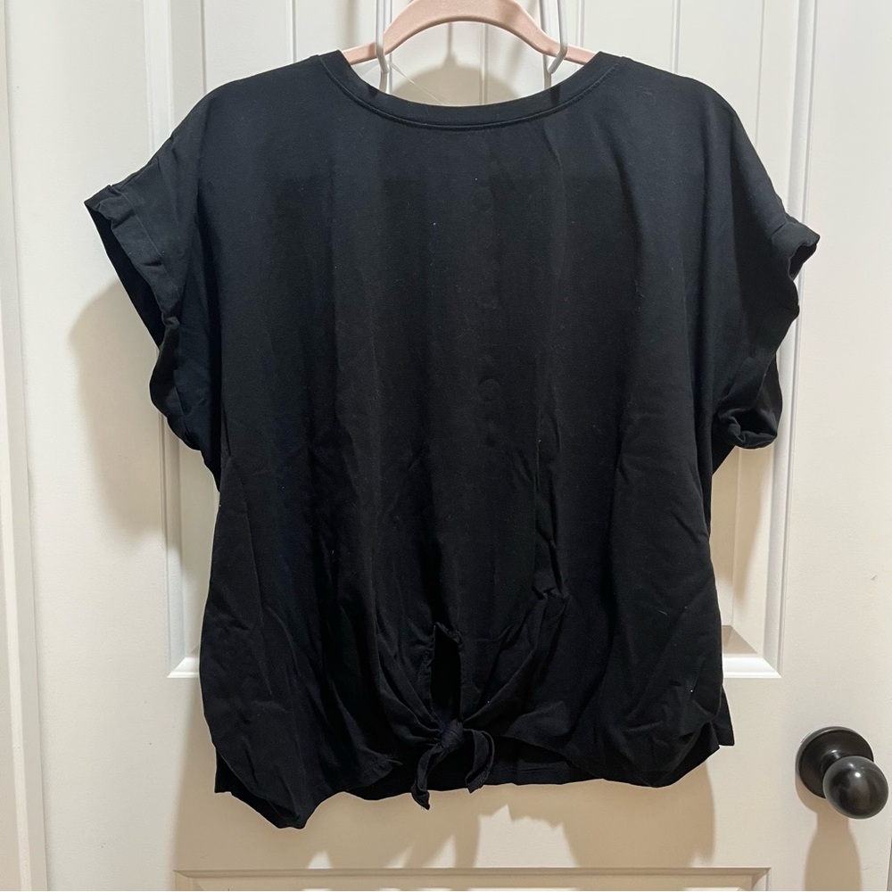 Ava & Viv Black Women's Top with Tie Detail - XXL